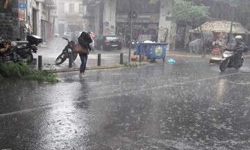 Κακοκαιρία «Μπάλλος»-Μήνυμα του 112 στην Αττική: Αποφύγετε άσκοπες μετακινήσεις
