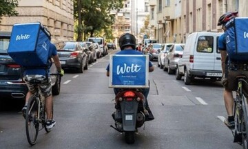 Wolt: Ανακοίνωσε ότι αναστέλλει το delivery σε περιοχές Αθήνας και Θεσσαλονίκης λόγω κακοκαιρίας