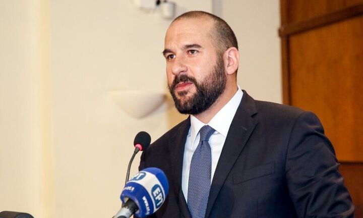 Δ. Τζανακόπουλος: Αναγκαία η αύξηση του κατώτατου στα 800 ευρώ