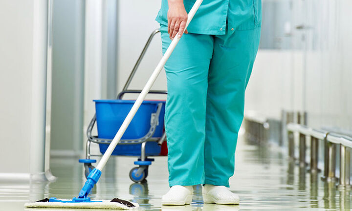 ΥΠΕΡΓ: Προσλήψεις περισσότερων εργαζομένων καθαριότητας στον ΟΑΕΔ με λιγότερο κόστος
