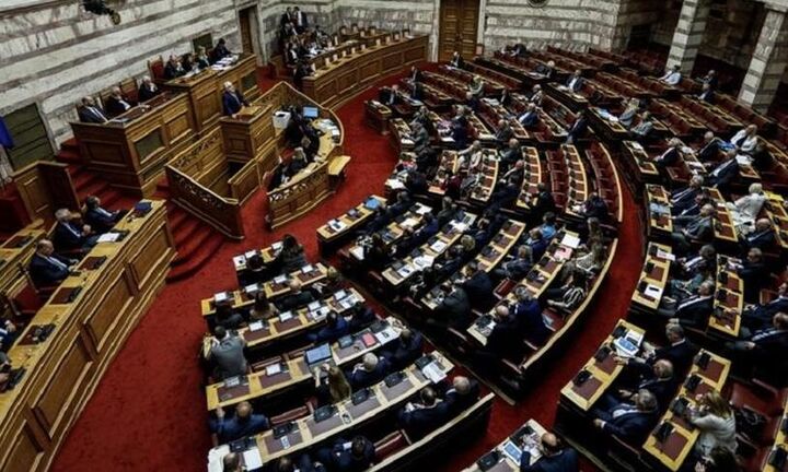 Βουλή: Αναστολή των εργασιών λόγω πένθους για τη Φώφη Γεννηματά