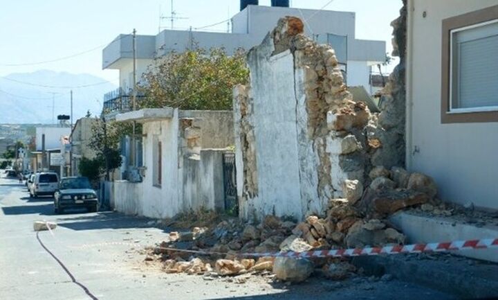 Ηράκλειο: Εγκαταστάθηκαν στους πρώτους οικίσκους οι πληγέντες από τον σεισμό στο Αρκαλοχώρι