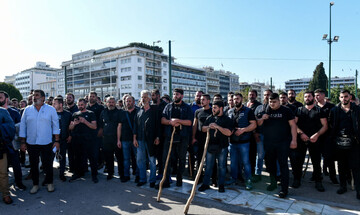 Απόβαση εκατοντάδων αγροτών από την Κρήτη για το συλλαλητήριο διαμαρτυρίας (pic)