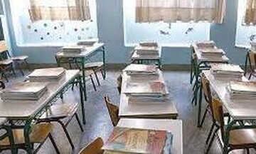 Πέντε μαθητές στη Ρόδο δεν πηγαίνουν στο σχολείο λόγω των αρνητών γονέων τους.