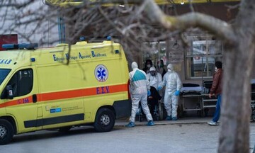 Κορωνοϊός - Σοκ από τα τα επίσημα στοιχεία: 8.129 νέα κρούσματα, 547 διασωληνωμένοι και 80 νεκροί
