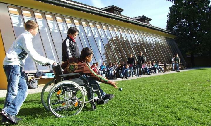 ΥΠΕΡΓ: Τέλος οι συνεχείς επιτροπές για ακρωτηριασμούς και μη αναστρέψιμες παθήσεις στα ΚΕΠΑ