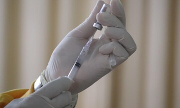 Ανοίγει η πλατφόρμα για ραντεβού για την τρίτη δόση του εμβολίου