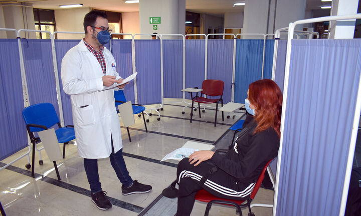 Εμβολιασμοί: Πάνω από 200.000 ραντεβού 3η δόσης και 53.000 πρώτης κλείστηκαν σε 3 μέρες