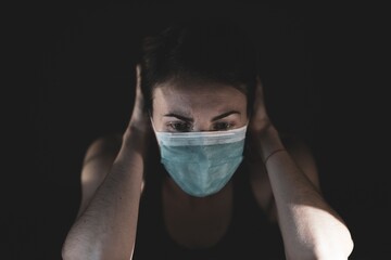 Πρεμιέρα για τα νέα μέτρα - Τι ισχύει για καταστήματα, επιχειρήσεις, ναούς