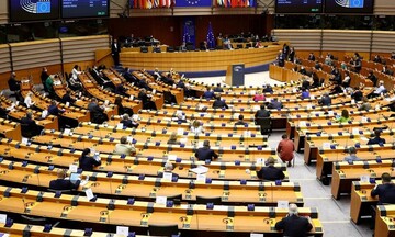 Ευρωβουλευτές ετοιμάζουν σχέδιο νόμου για αξιοπρεπείς κατώτατους μισθούς