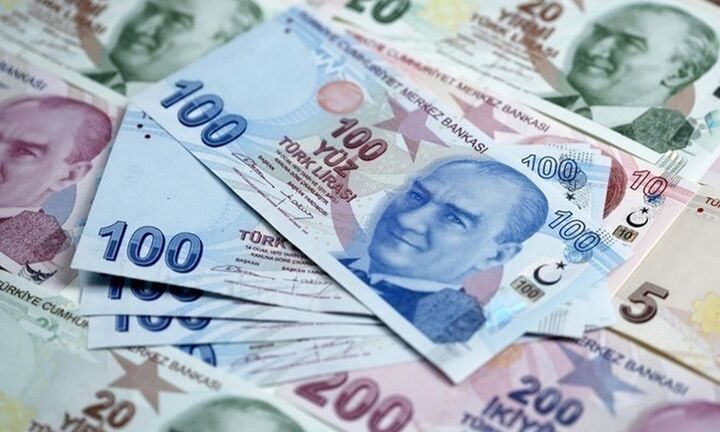 Η νέα κατάρρευση της λίρας βυθίζει την Τουρκία πιο βαθιά στην κρίση