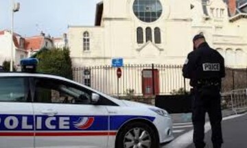 Στα χέρια των γαλλικών αρχών ο συνεργός της στυγερής δολοφονίας 31χρονου στην Πεύκη το 2010