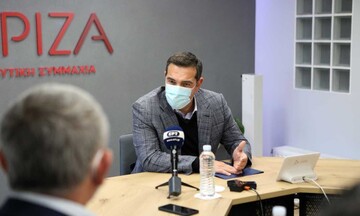 Αλ. Τσίπρας: «Σαμποτέρ του εμβολιασμού ο Κυριάκος Μητσοτάκης»