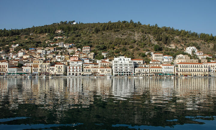 Προσάραξε πλοίο στο Γύθειο με 30 επιβάτες και 36 άτομα πλήρωμα
