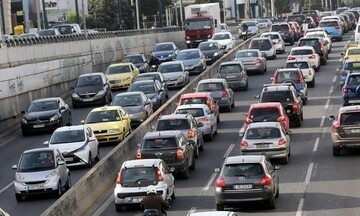 Και στις 13 περιφέρειες, μέσω gov.gr, η ανανέωση άδειας οδήγησης και το αντίγραφο άδειας κυκλοφορίας