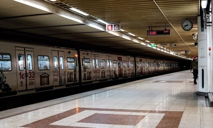 Ταλαιπωρία για επιβάτες: Κλειστοί όλοι οι σταθμοί του Μετρό μετά από τηλεφώνημα για βόμβα