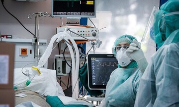 Κορωνοϊός: 6.424 νέα κρούσματα, 661 διασωληνωμένοι και 77 νεκροί