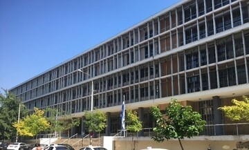 Στον εισαγγελέα οι συλληφθέντες για το κύκλωμα με πλαστά πιστοποιητικά αναπηρίας