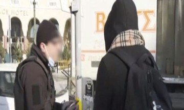 ΕΔΕ σε βάρος αστυνομικού που έκοβε πρόστιμα για μη χρήση μάσκας χωρίς ο ίδιος να φοράει μάσκα