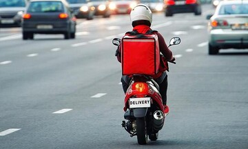 Τι παραγγέλνουν delivery οι Έλληνες; Αυτές είναι οι δημοφιλέστερες προτιμήσεις