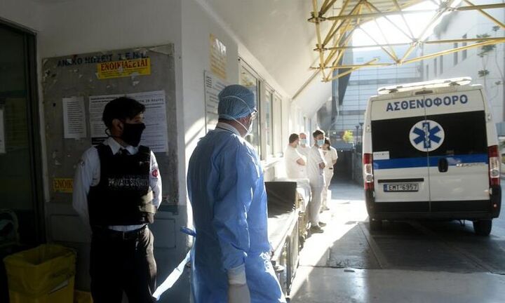 ΠΟΥ: Ο κίνδυνος που εγείρει η παραλλαγή «Όμικρον» παραμένει «πολύ υψηλός»