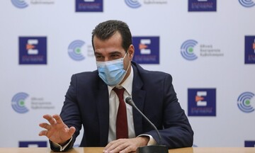 Δείτε live: Οι ανακοινώσεις του Θάνου Πλεύρη για τα νέα μέτρα κατά της πανδημίας