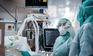 Κορωνοϊός: Νέο αρνητικό ρεκόρ με 28.828 νέα κρούσματα - 620 διασωληνωμένοι και 72 νεκροί