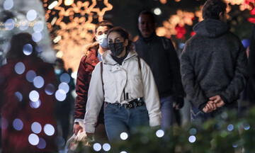 Παραμονή Πρωτοχρονιάς: Το ωράριο καταστημάτων, σούπερ μάρκετ και τραπεζών 