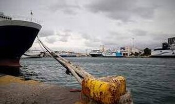 Σε ισχύ η απαγόρευση απόπλου από Πειραιά, Ραφήνα και Λαύριο