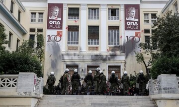 Αναβλήθηκε η δίκη για την επίθεση στην ΑΣΟΕΕ - Επίθεση «αλληλέγγυων» σε συνεργείο της ΕΡΤ