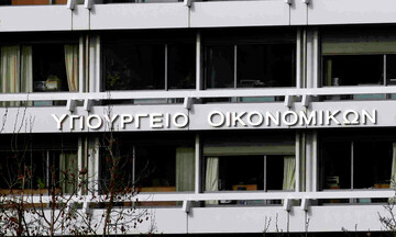 Υπ. Οικονομικών: Πιστώσεις 3,6 εκατ. ευρώ σε 490 σεισμόπληκτους στη Σάμο και τη Θεσσαλία