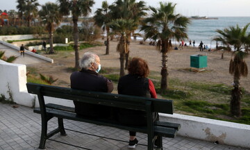 Πρόστιμο των 100 ευρώ: Καμιά παρακράτηση δεν θα γίνει από τον μισθό ή τη σύνταξη 