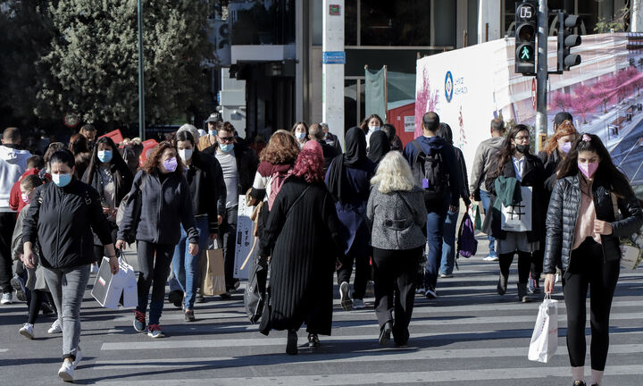 Οι επιπτώσεις της ακρίβειας στο εισόδημα: Μείωσε κατά 10,4% τον κατώτατο μισθό 