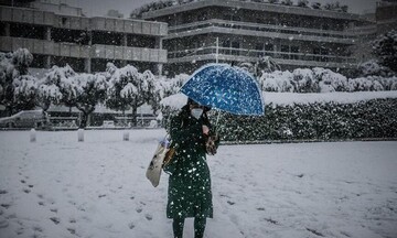 Προελαύνει η κακοκαιρία «Ελπίς»: Στη Στερεά κλείνουν δρόμοι και σχολεία, στο Αιγαίο χιονοκαταιγίδες 
