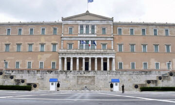 Διακόπηκαν οι εργασίες του Κοινοβουλίου, λόγω της κακοκαιρίας