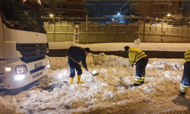 Παπαδημητρίου (Αττικές Διαδρομές): Διακόσιοι άνθρωποι ακόμα εγκλωβισμένοι στην Αττική Οδό