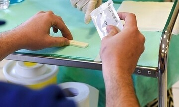 Με self-test σήμερα μαθητές και εκπαιδευτικοί σε όσα σχολεία ήταν κλειστά