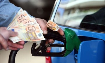 Ανοδική η τιμής της βενζίνης, πανελλαδικά, όπου ξεπερνά τα 2 ευρώ