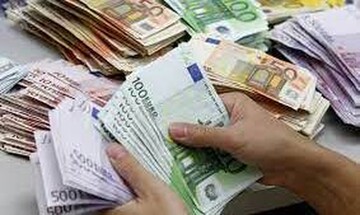 Αυξάνεται ο κατώτατος μισθός πάνω από 700 ευρώ 