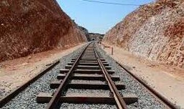 Ποιες κοινοπραξίες διεκδικούν τη σιδηροδρομική γραμμή προς Ραφήνα