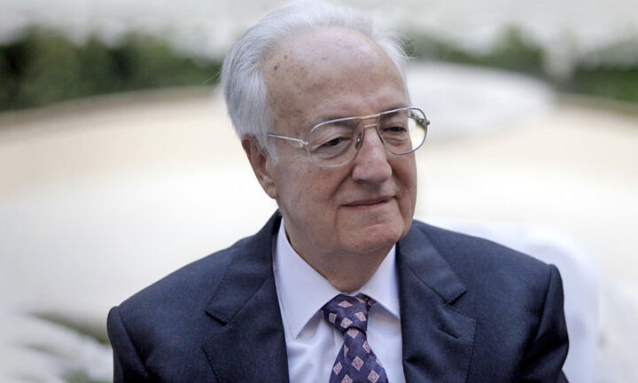 Δημοσία δαπάνη και με τιμές αρχηγού κράτους η κηδεία του Χρήστου Σαρτζετάκη