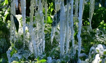 Ψυχρό μέτωπο διασχίζει με πολύ μεγάλη ταχύτητα τη χώρα 