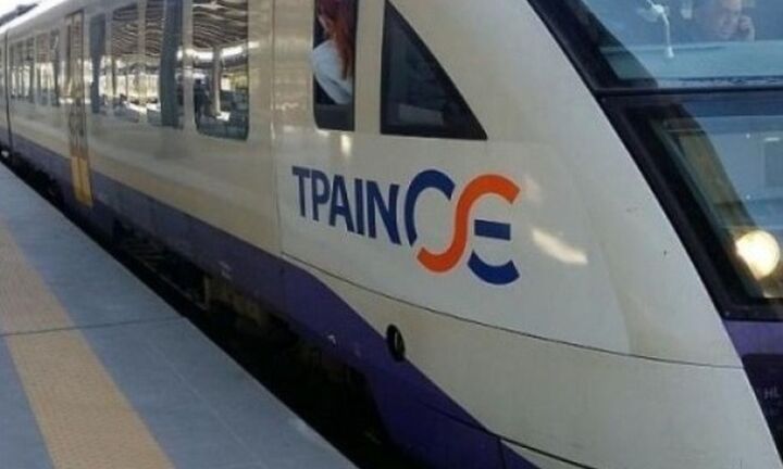 Σύγκρουση αμαξοστοιχίας που εκτελούσε το δρομολόγιο Βόλος-Λάρισα με επιβατικό όχημα