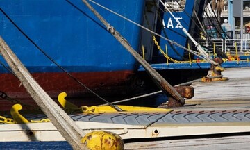  Σύσκεψη Σκρέκα Πλακιωτάκη - ΡΑΕ για την ηλεκτροδότηση στα ελλιμενιζόμενα πλοία