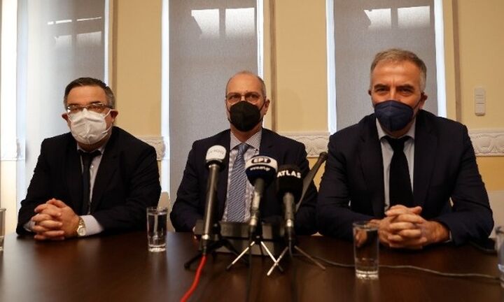 Μια φορά τον μήνα στη Θεσσαλονίκη η ενημέρωση των πολιτικών συντακτών