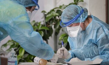 Κορωνοϊός: 15.829 νέα κρούσματα, 454 διασωληνωμένοι και 65 νεκροί
