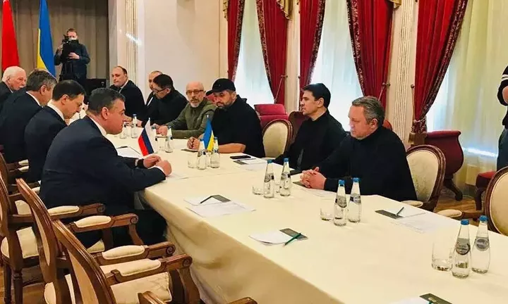 Εξελίξεις στις διαπραγματεύσεις Ρωσίας-Ουκρανίας: Εντός της ημέρας ο δεύτερος γύρος των συνομιλιών