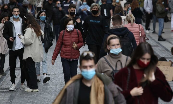 Κορωνοϊός:Την άρση της χρήσης μάσκας σε εξωτερικούς χώρους εισηγείται η Επιτροπή των Εμπειρογνωμόνων