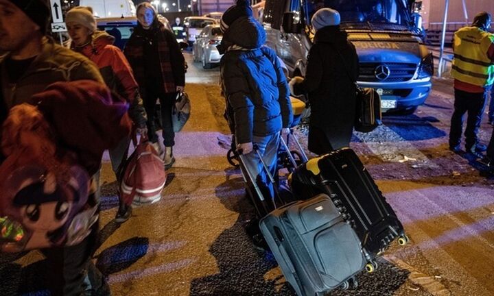 : Το πρώτο κομβόι αμάχων απομακρύνθηκε από την πόλη Σούμι