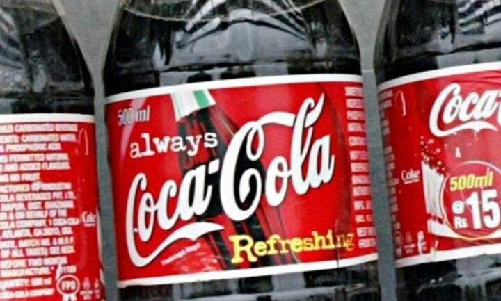 Coca-Cola και PepsiCo αναστέλλουν τις πωλήσεις αναψυκτικών στη Ρωσία